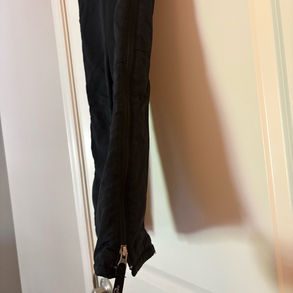 Obermeyer Girl’s Black Waterproof Brooke Snow / Ski Pants - Picture 3 of 13